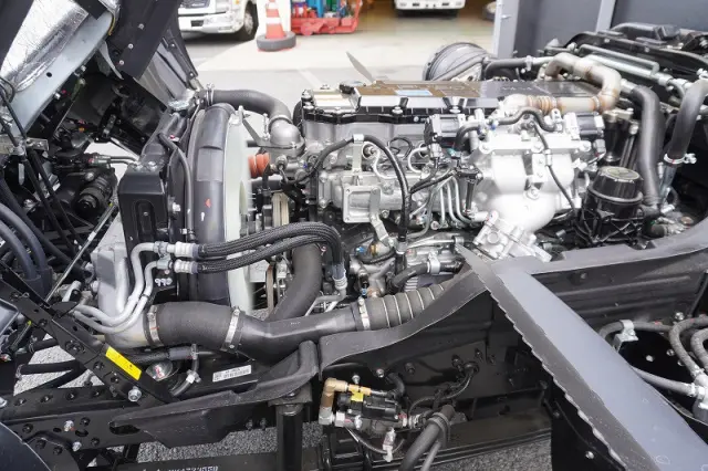 三菱 ファイター 2KG-FK65F(2WD)の写真14