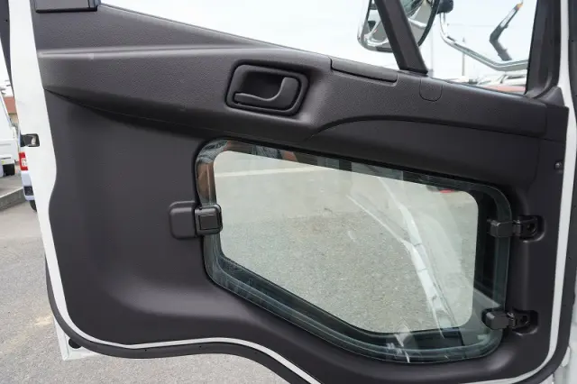 三菱 ファイター 2KG-FK65F(2WD)の写真36