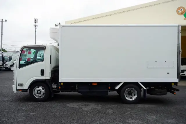 いすゞ エルフ 2SG-NPR88AN(2WD)の写真3
