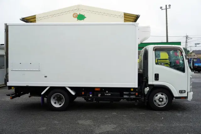 いすゞ エルフ 2SG-NPR88AN(2WD)の写真5