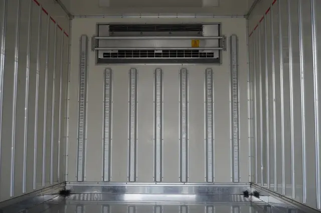 いすゞ エルフ 2SG-NPR88AN(2WD)の写真23