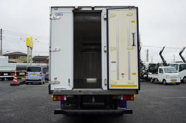いすゞ エルフ 2SG-NPR88AN(2WD)の写真24