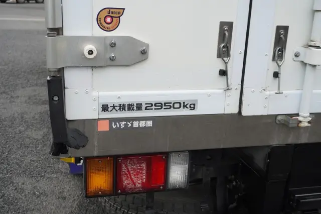 いすゞ エルフ 2SG-NPR88AN(2WD)の写真25