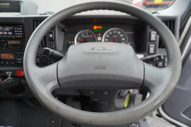 いすゞ エルフ 2SG-NPR88AN(2WD)の写真29