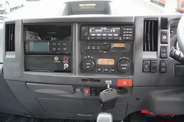 いすゞ エルフ 2SG-NPR88AN(2WD)の写真31