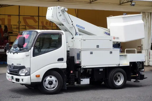日野 デュトロ TKG-XZU600X(2WD)の写真1