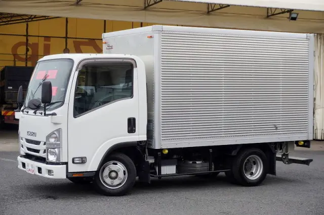 いすゞ エルフ 2RG-NLR88AN(2WD)の写真1