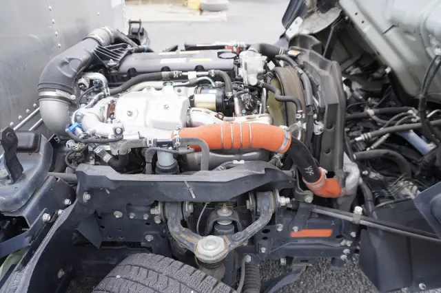 いすゞ エルフ 2RG-NLR88AN(2WD)の写真15