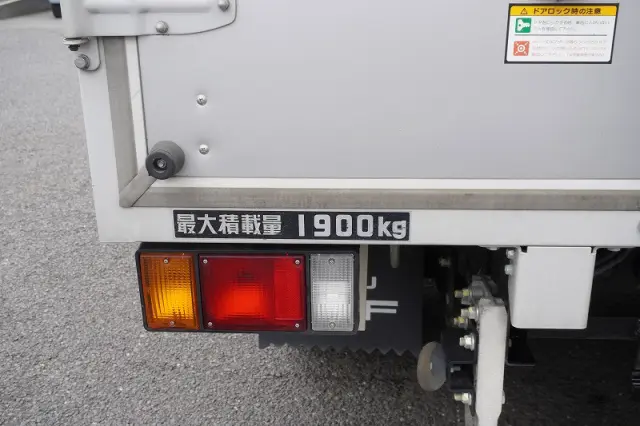いすゞ エルフ 2RG-NLR88AN(2WD)の写真25