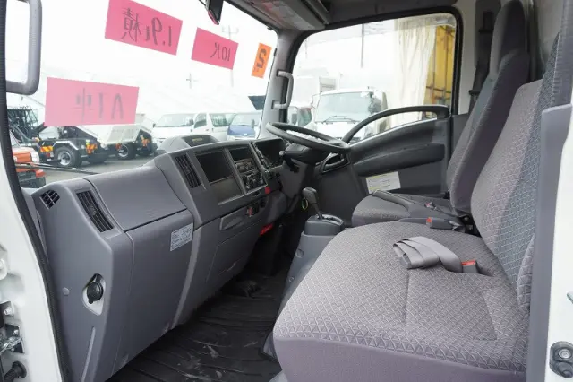 いすゞ エルフ 2RG-NLR88AN(2WD)の写真36