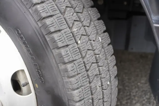 いすゞ エルフ 2RG-NPR88AN(2WD)の写真9