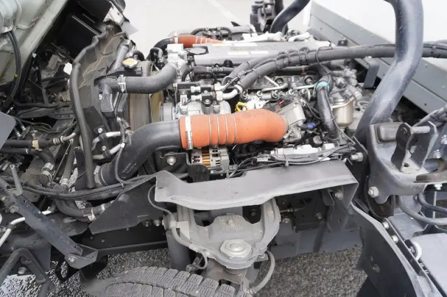 いすゞ エルフ 2RG-NPR88AN(2WD)の写真14
