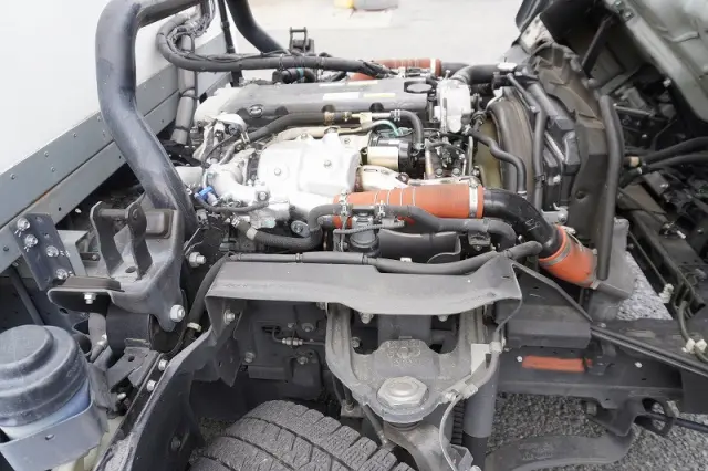いすゞ エルフ 2RG-NPR88AN(2WD)の写真15