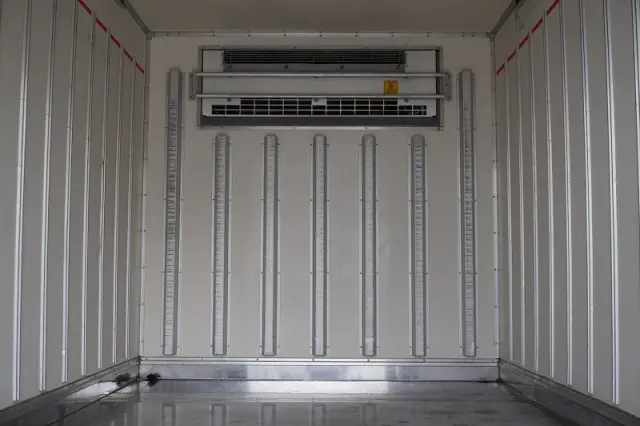 いすゞ エルフ 2RG-NPR88AN(2WD)の写真22