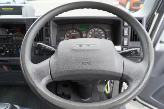 いすゞ エルフ 2RG-NPR88AN(2WD)の写真28