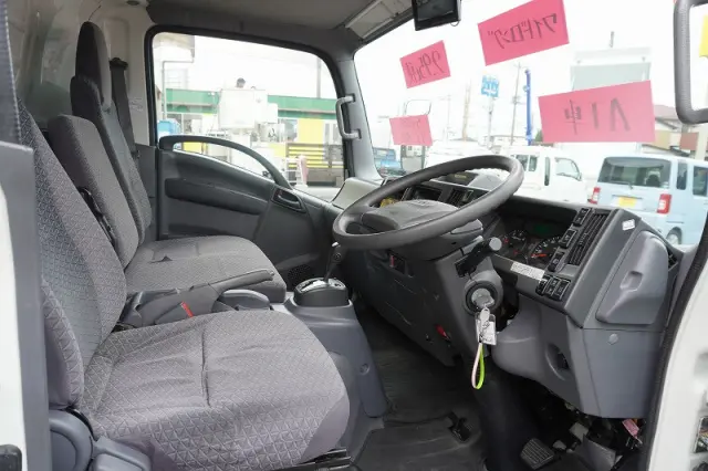 いすゞ エルフ 2RG-NPR88AN(2WD)の写真35