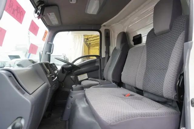 いすゞ エルフ 2RG-NPR88AN(2WD)の写真37