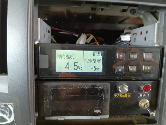 いすゞ エルフ 2RG-NPR88AN(2WD)の写真39