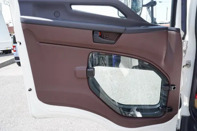 日野 レンジャー 2KG-FE2ACA(2WD)の写真46