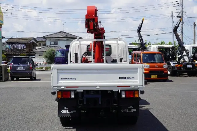 いすゞ エルフ 2RG-NKR88AF(2WD)の写真4
