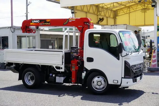 いすゞ エルフ 2RG-NKR88AF(2WD)の写真6