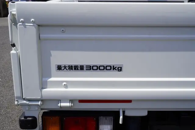 いすゞ エルフ 2RG-NKR88AF(2WD)の写真20