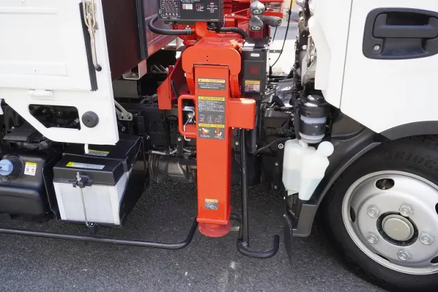 いすゞ エルフ 2RG-NKR88AF(2WD)の写真24