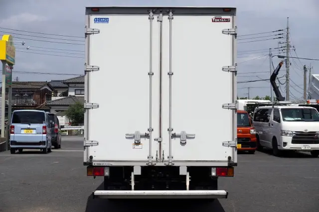 いすゞ エルフ TRG-NPR85AN(2WD)の写真4