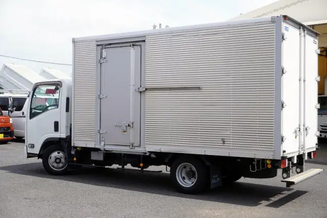 いすゞ エルフ TRG-NPR85AN(2WD)の写真7