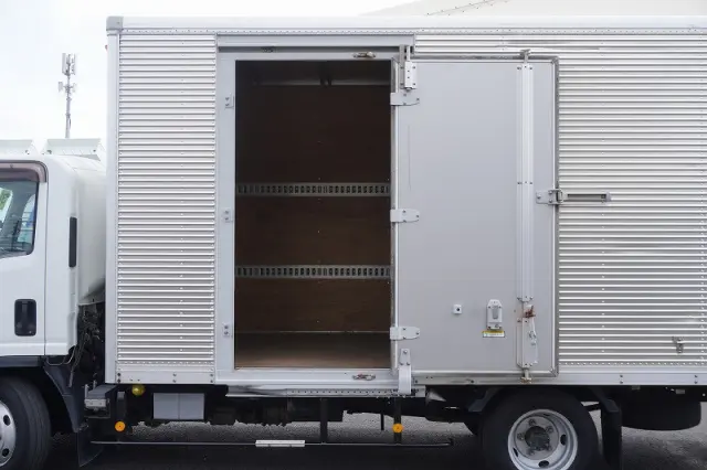 いすゞ エルフ TRG-NPR85AN(2WD)の写真18