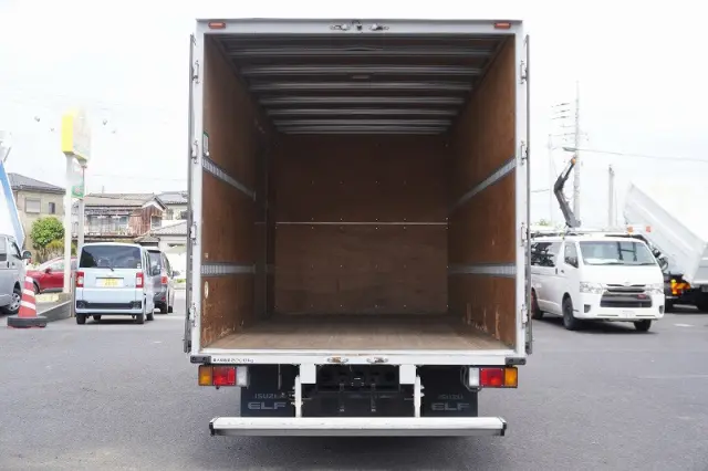 いすゞ エルフ TRG-NPR85AN(2WD)の写真19