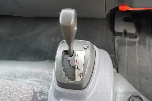 いすゞ エルフ TRG-NPR85AN(2WD)の写真31