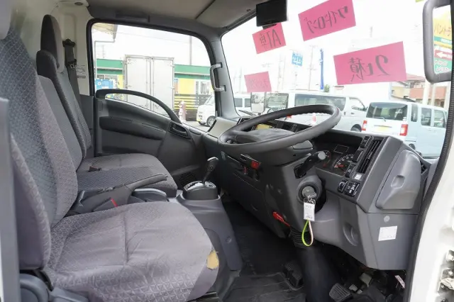 いすゞ エルフ TRG-NPR85AN(2WD)の写真38