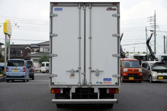 いすゞ エルフ TRG-NLR85AN(2WD)の写真4