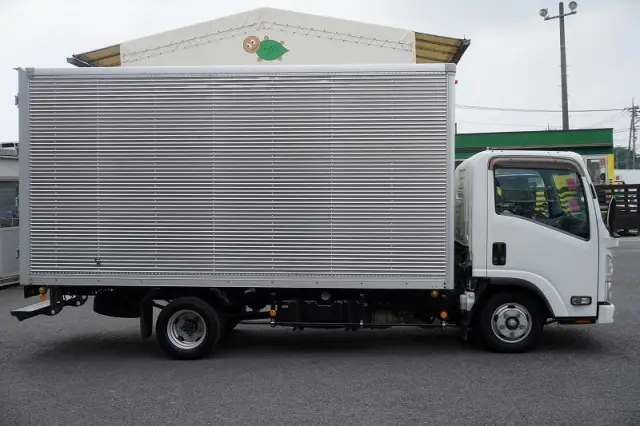 いすゞ エルフ TRG-NLR85AN(2WD)の写真5
