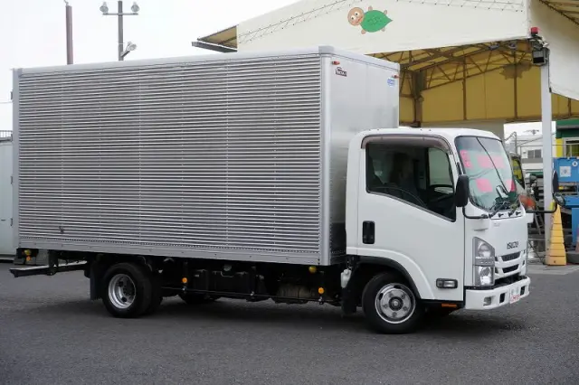 いすゞ エルフ TRG-NLR85AN(2WD)の写真6