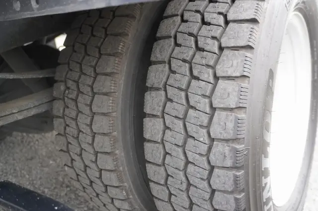 いすゞ エルフ TRG-NLR85AN(2WD)の写真10