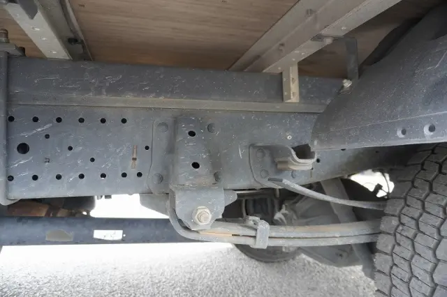 いすゞ エルフ TRG-NLR85AN(2WD)の写真11
