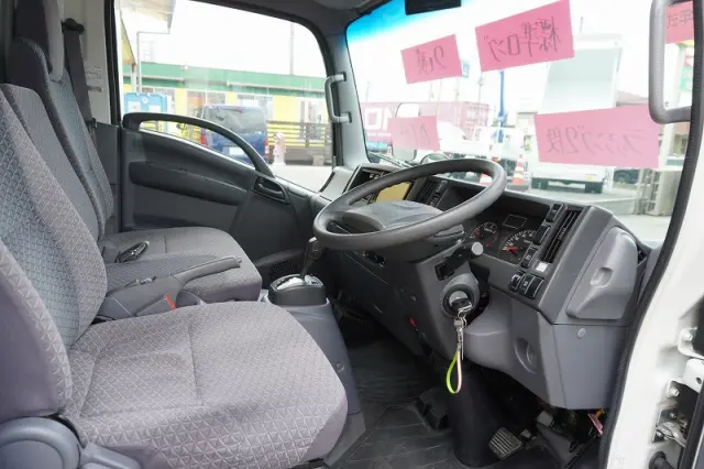 いすゞ エルフ TRG-NLR85AN(2WD)の写真37