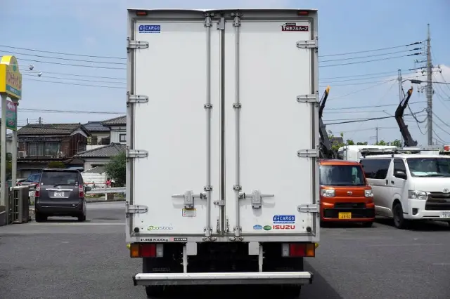 いすゞ エルフ TRG-NLR85AN(2WD)の写真4