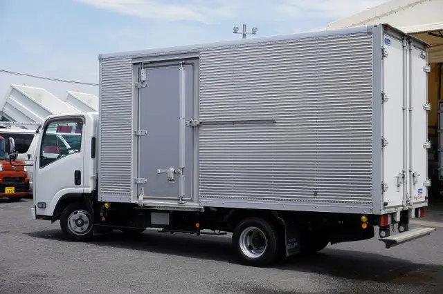 いすゞ エルフ TRG-NLR85AN(2WD)の写真7