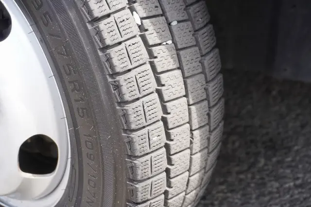 いすゞ エルフ TRG-NLR85AN(2WD)の写真9