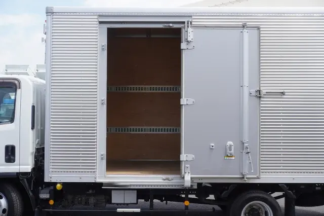 いすゞ エルフ TRG-NLR85AN(2WD)の写真18