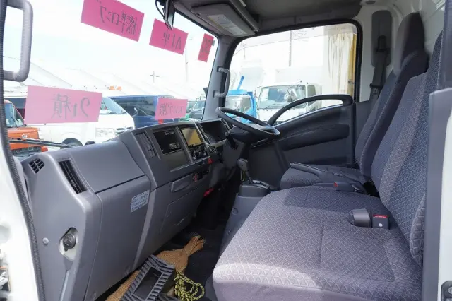 いすゞ エルフ TRG-NLR85AN(2WD)の写真38