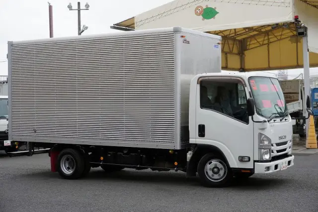 いすゞ エルフ TRG-NLR85AN(2WD)の写真6