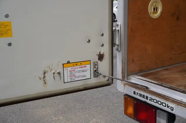 いすゞ エルフ TRG-NLR85AN(2WD)の写真25