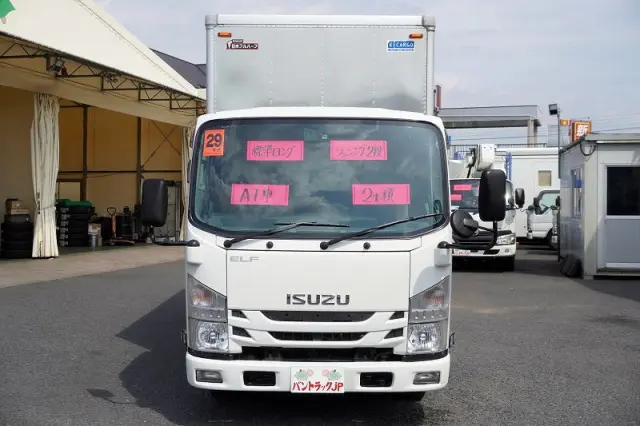 いすゞ エルフ TRG-NLR85AN(2WD)の写真2