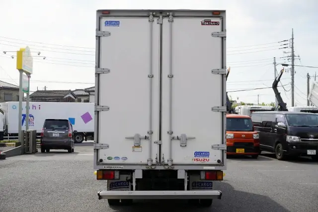 いすゞ エルフ TRG-NLR85AN(2WD)の写真4