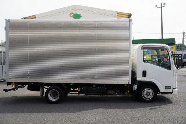 いすゞ エルフ TRG-NLR85AN(2WD)の写真5