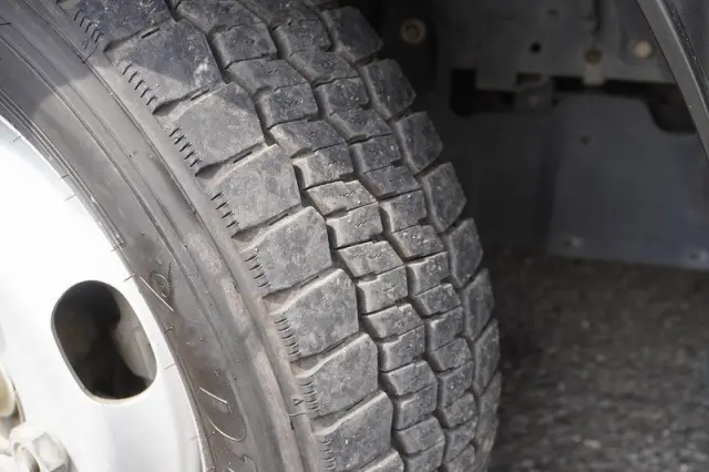 いすゞ エルフ TRG-NLR85AN(2WD)の写真9